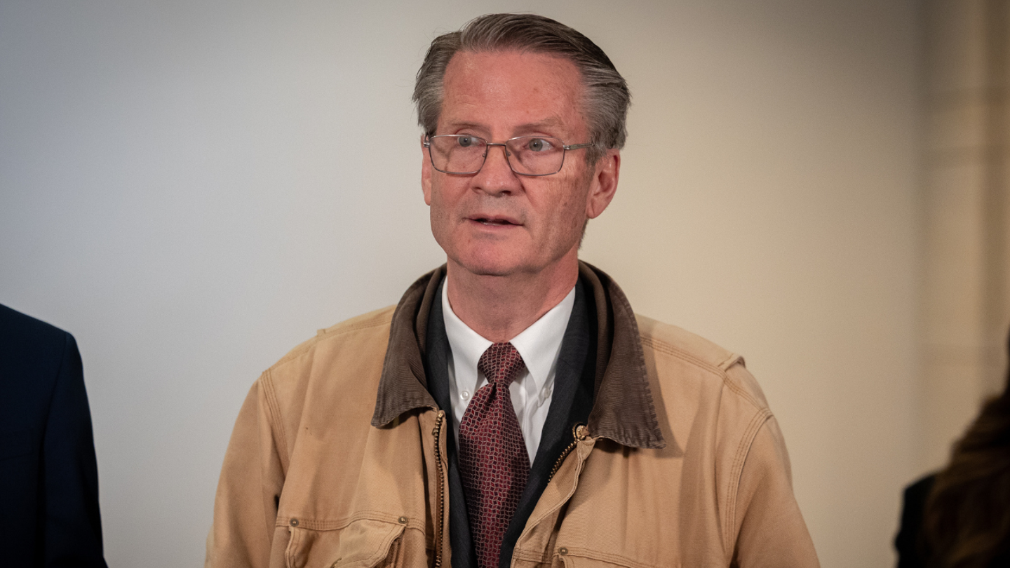 Tim Burchett Says He’s “Seen Too Much” to Doubt Aliens Exist * HIGH FREQUENCY